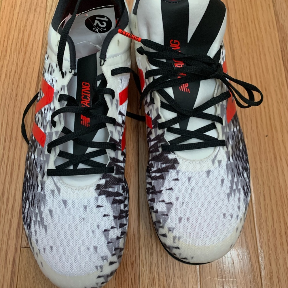 New balance Men’s running cleats